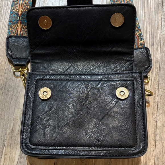 Leather Crossbody Purse with Boho Strap - Picture 4 of 7